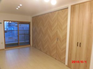 開閉間仕切り